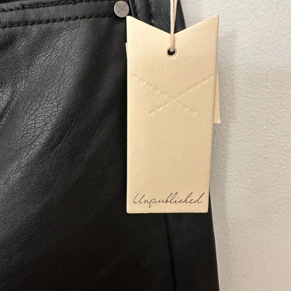 Unpublished Paloma High Rise Mom Jean Vegan Black Leather size 25 NWT‎ - Picture 5 of 9